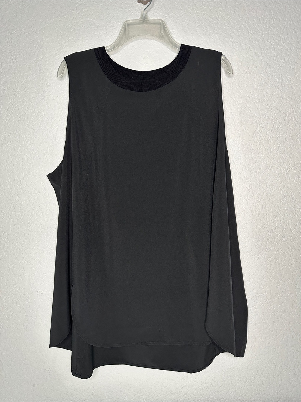 Athleta Black Sleeveless Tank with Ribbed Crew Neck Lightweight Activewear 3X
